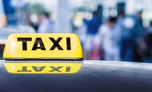 В СПб и Ленобласти идут рейды против нелегальных такси