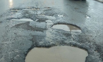 Ремонт дороги в деревне Силино провалил подрядчик