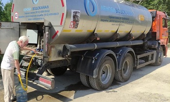 На выходные в Тосненском районе организован подвоз питьевой воды 