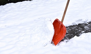 Кто очистит от снега пешеходную зону села Воскресенское?