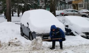 Борьба со снегом на улицах Сертолово
