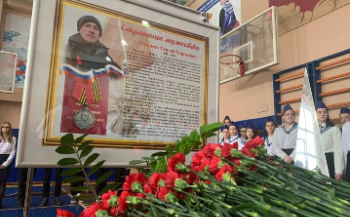В ленинградских школах установили мемориальные доски в память о погибших участниках СВО